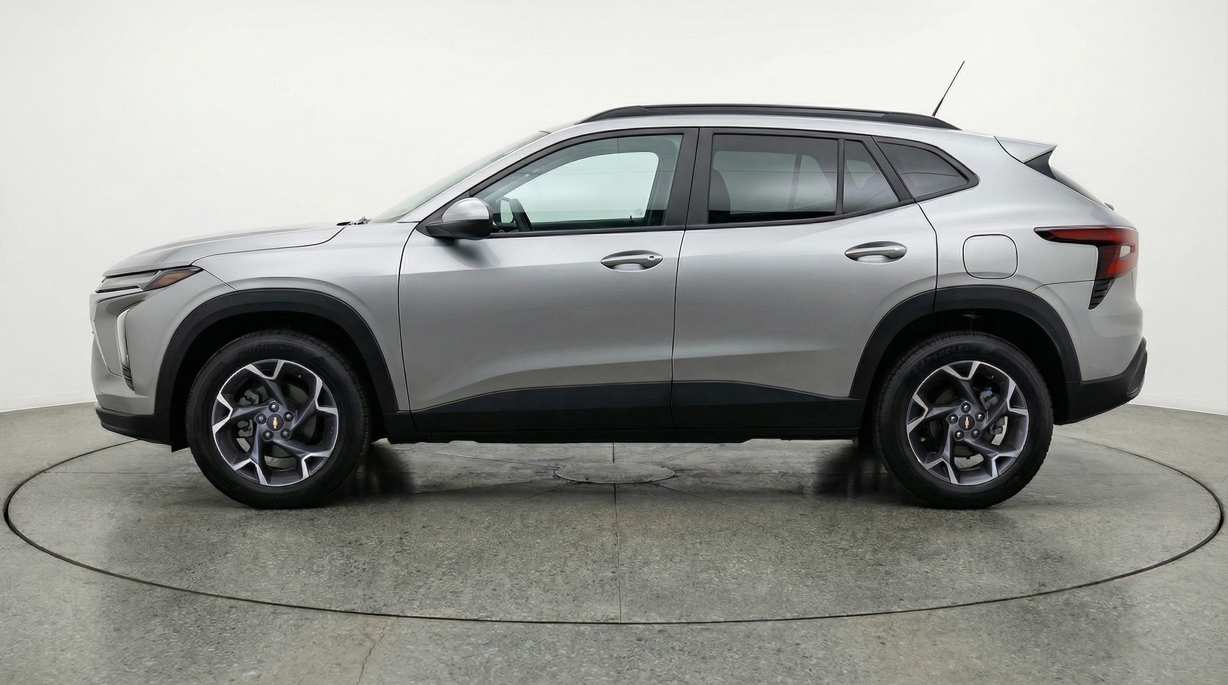 Thumbnail: 2025 Chevrolet Trax - 4