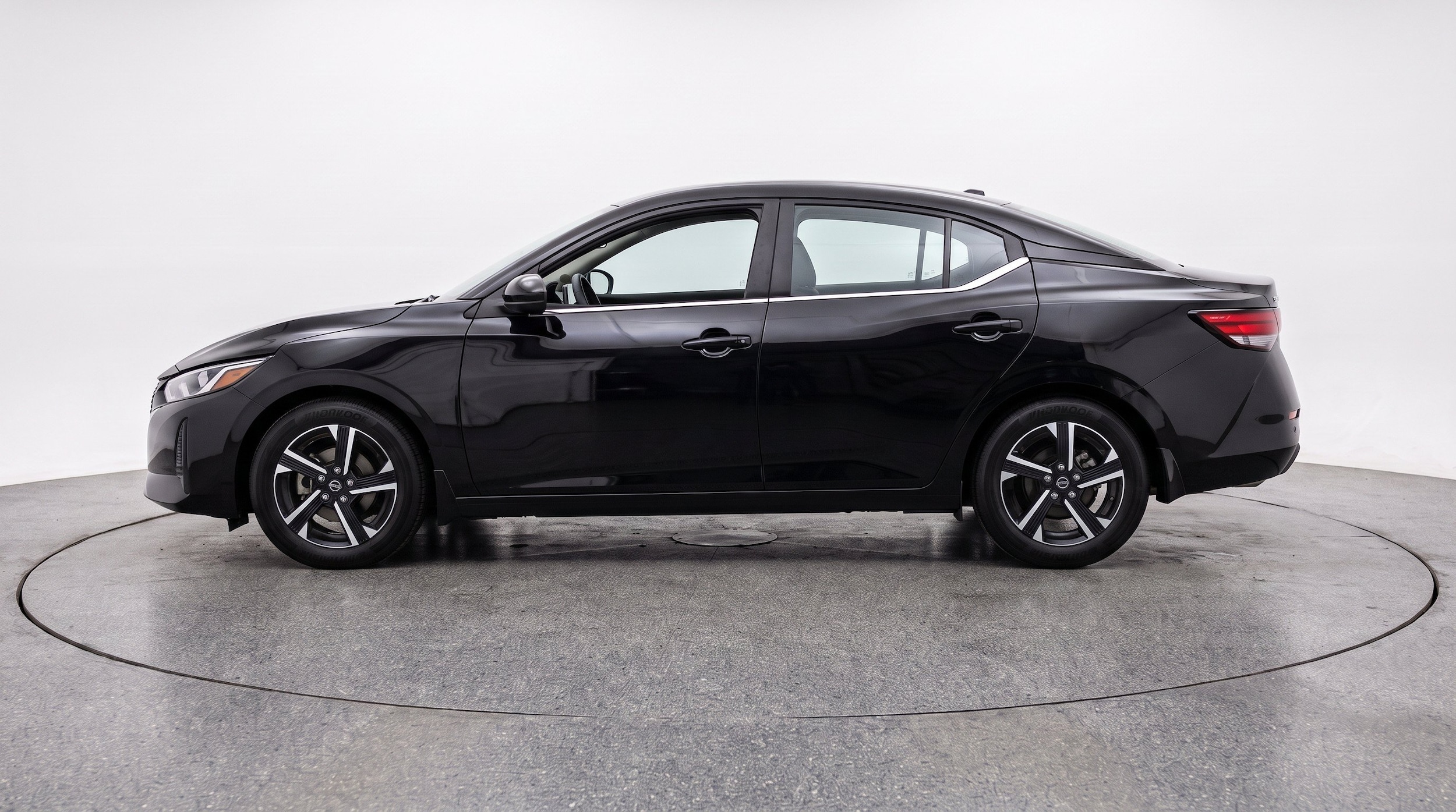 Thumbnail: 2025 Nissan Sentra - 5