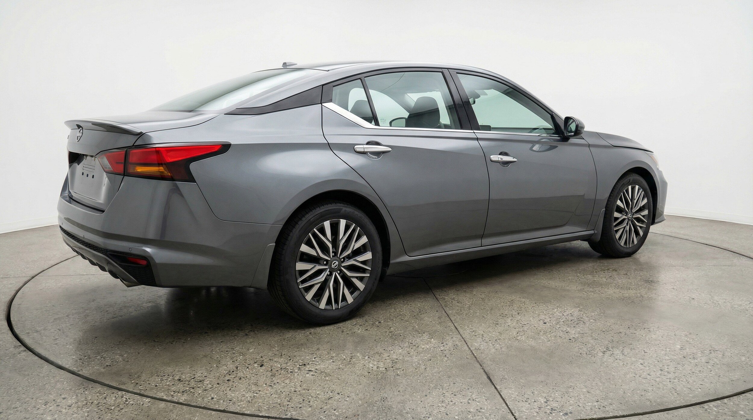 Thumbnail: 2025 Nissan Altima - 9