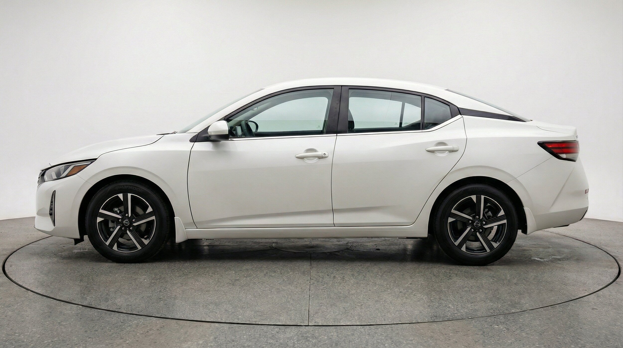Thumbnail: 2025 Nissan Sentra - 5