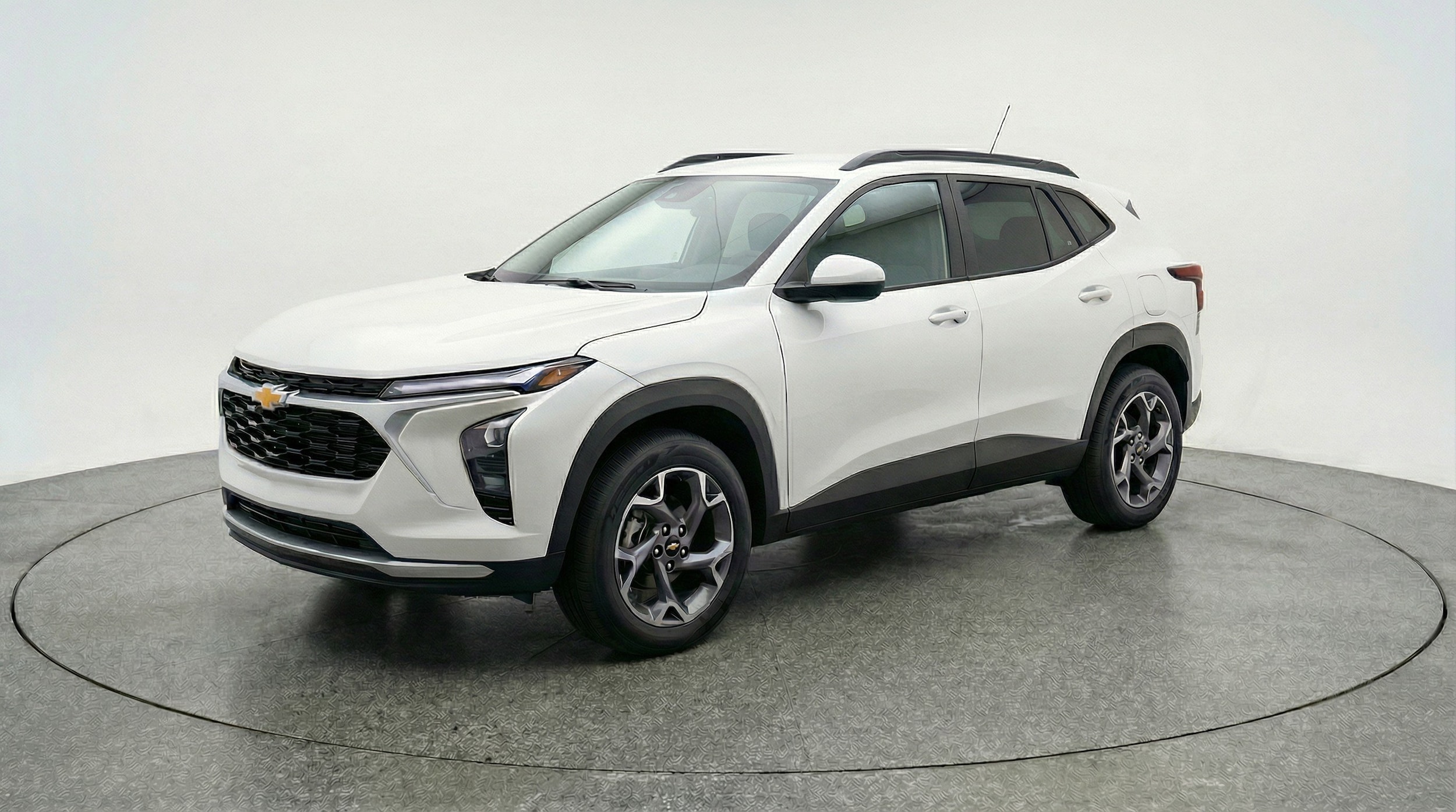 Thumbnail: 2025 Chevrolet Trax - 3