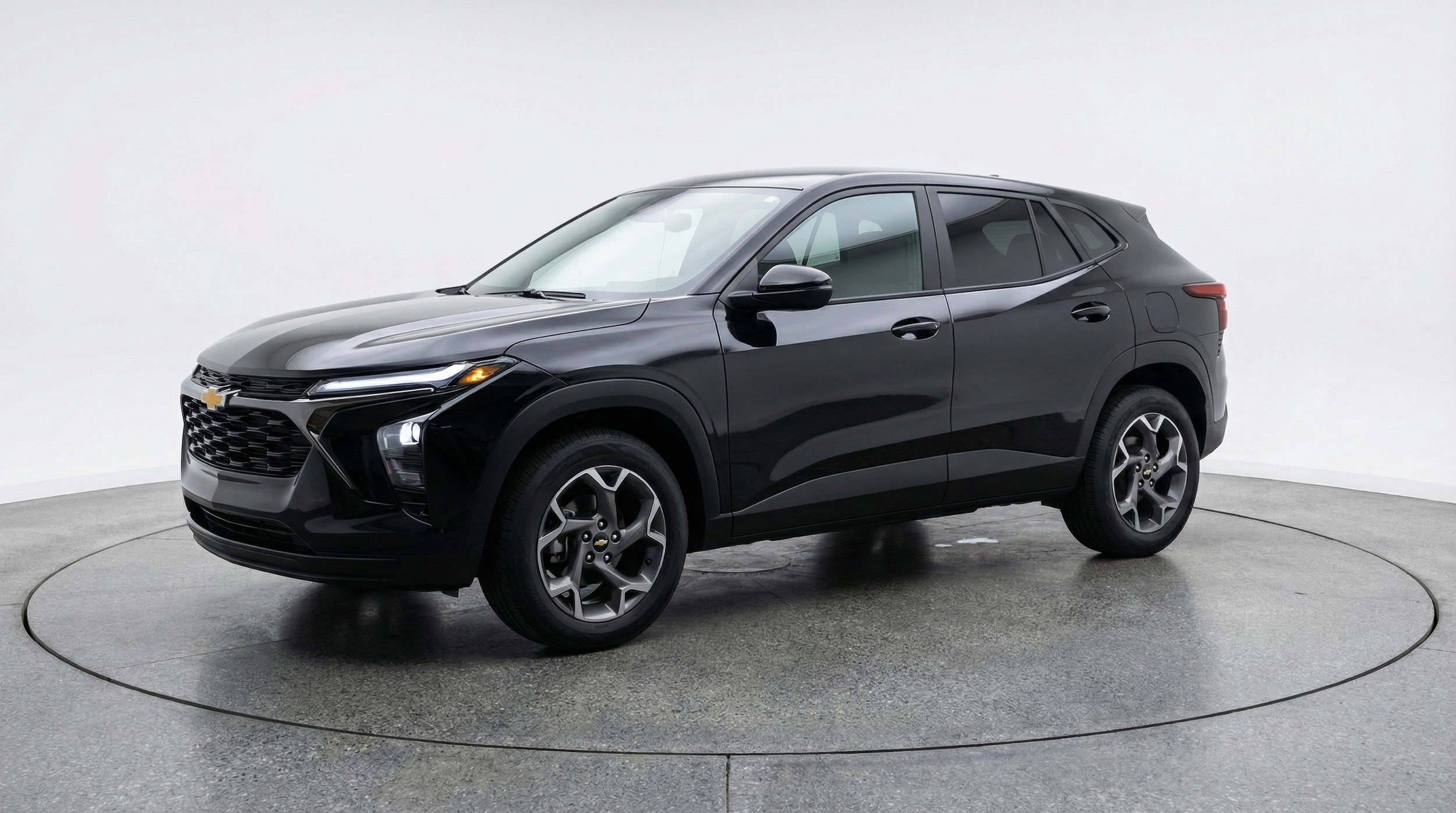 Thumbnail: 2025 Chevrolet Trax - 3