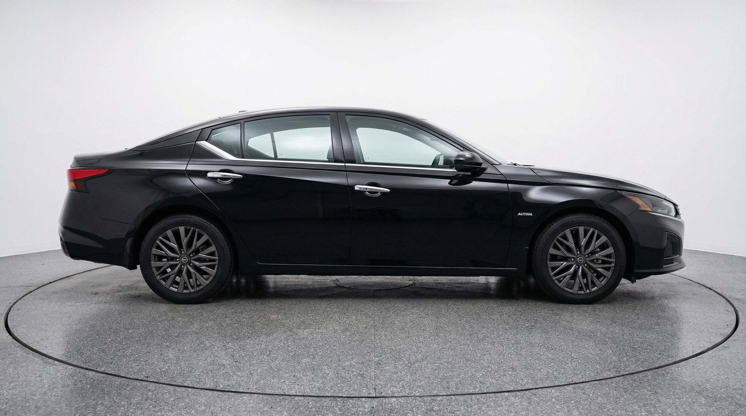Thumbnail: 2025 Nissan Altima - 11