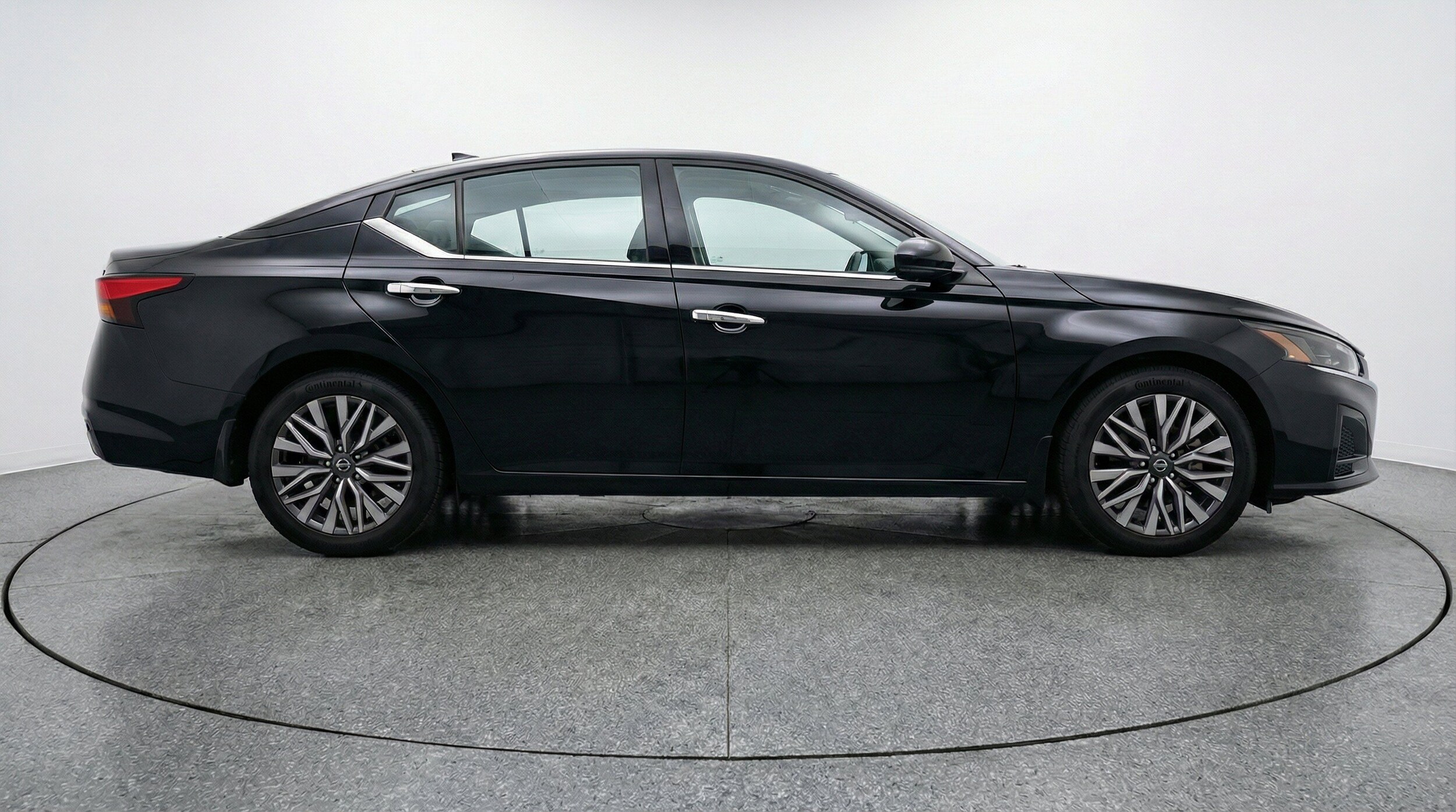 Thumbnail: 2025 Nissan Altima - 11