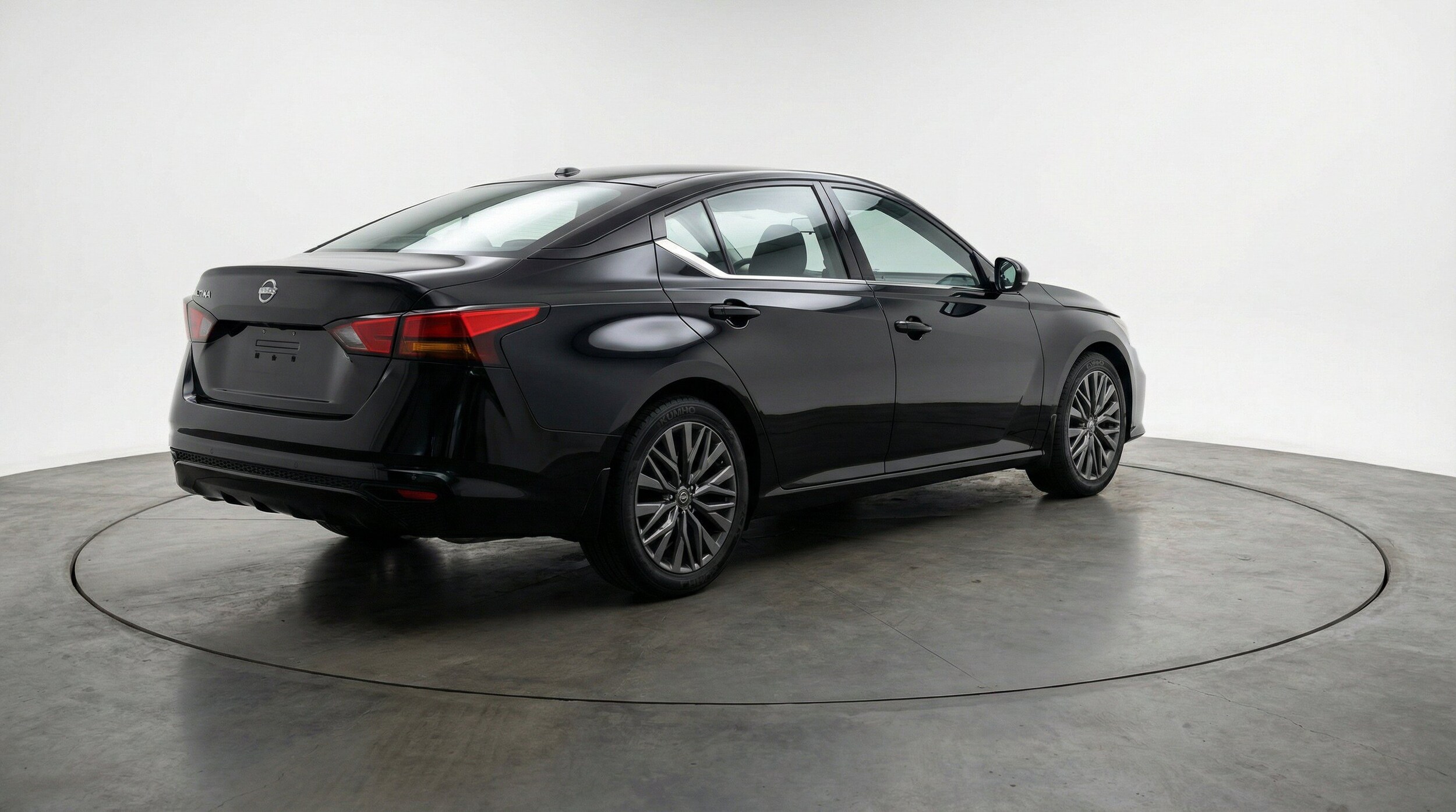 Thumbnail: 2025 Nissan Altima - 9