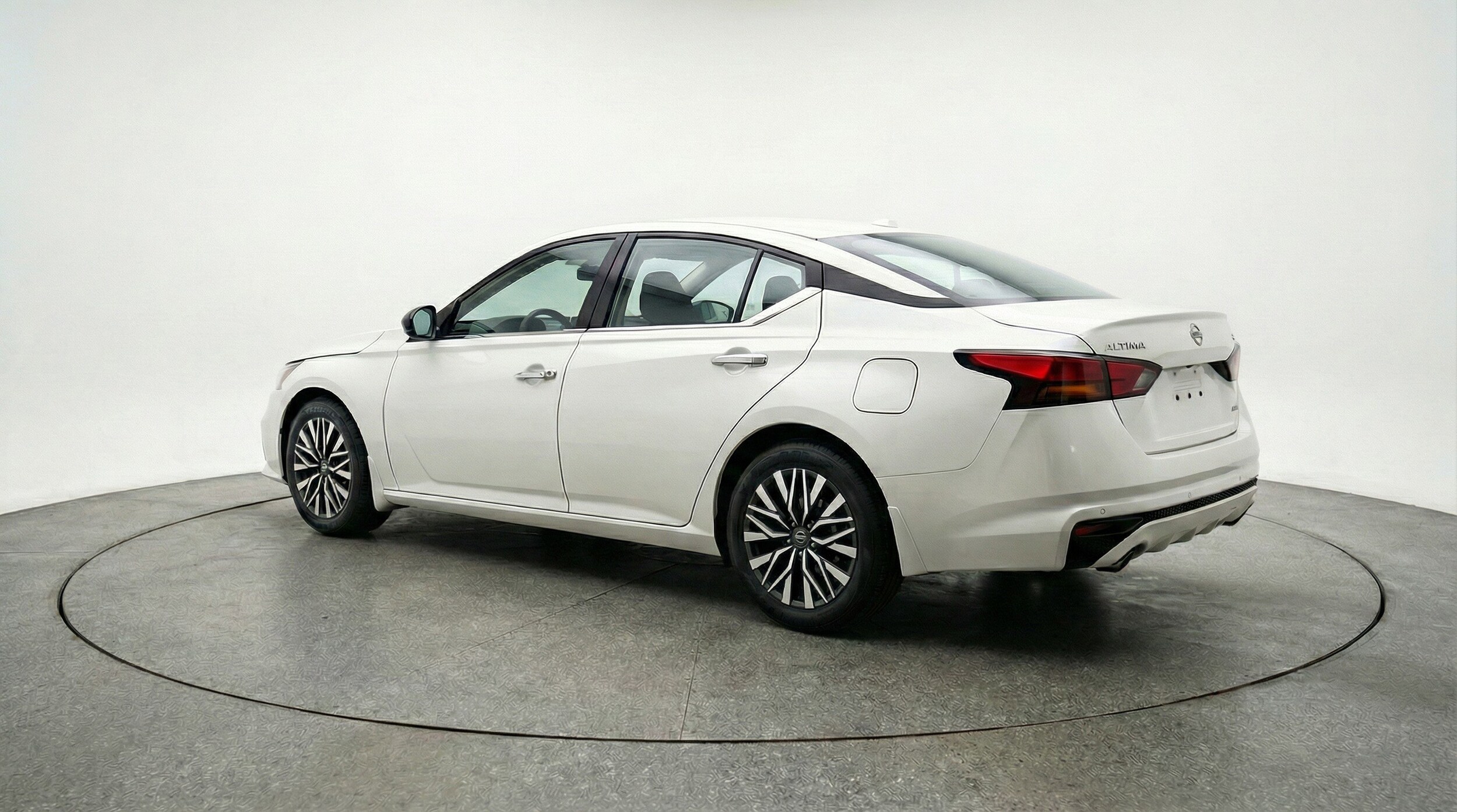 Thumbnail: 2025 Nissan Altima - 6