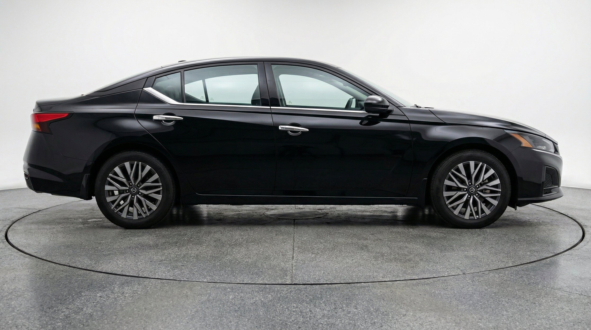 Thumbnail: 2025 Nissan Altima - 11