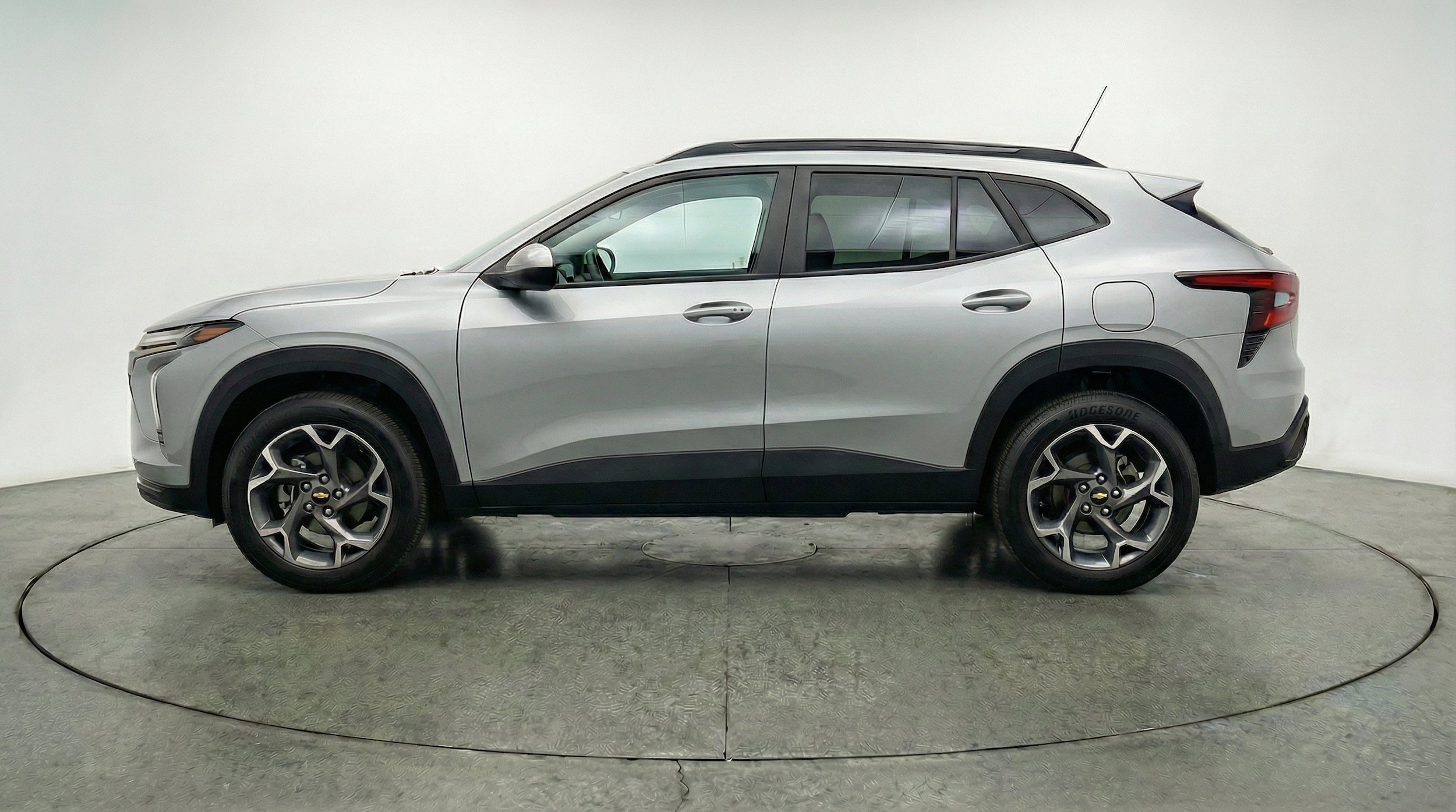 Thumbnail: 2025 Chevrolet Trax - 5
