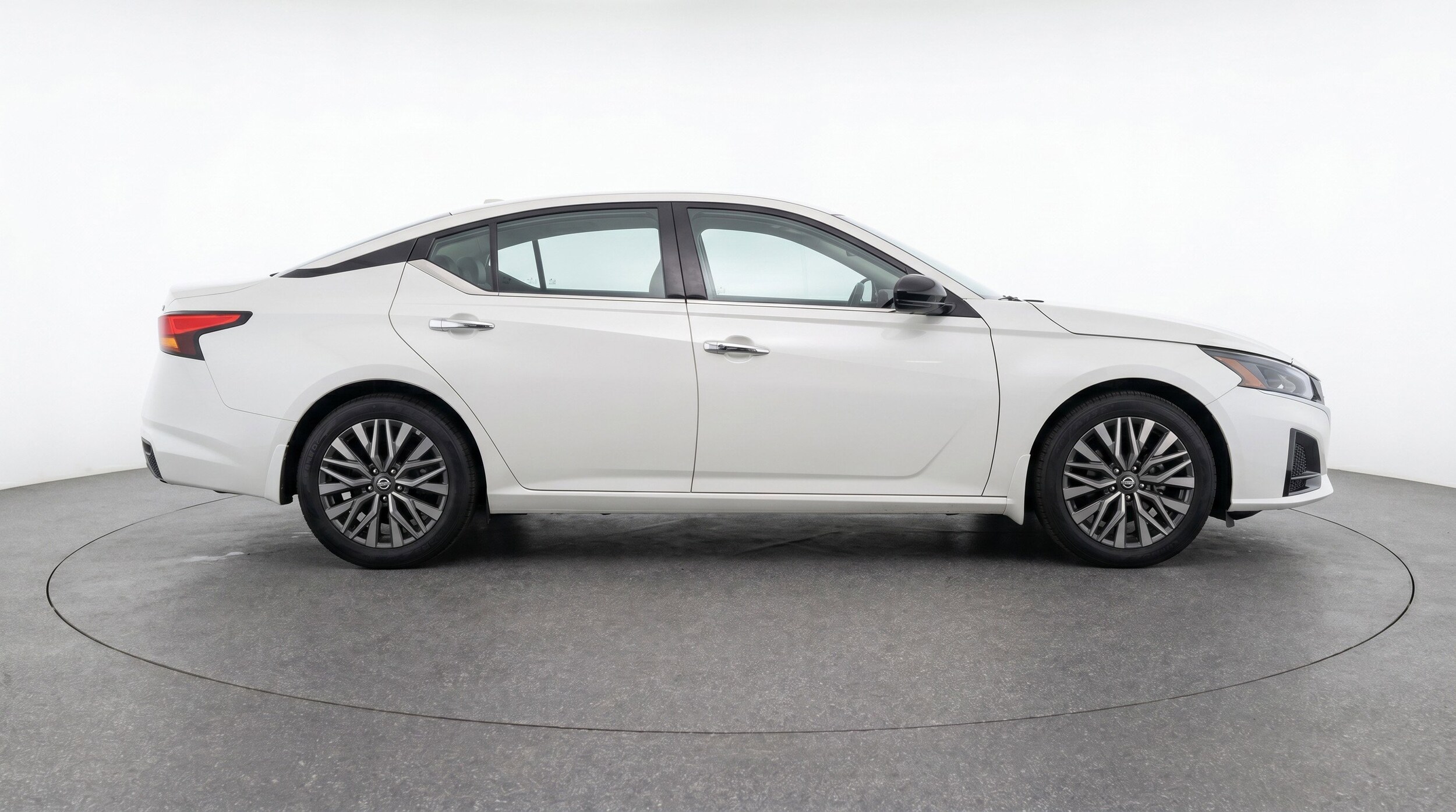 Thumbnail: 2025 Nissan Altima - 11
