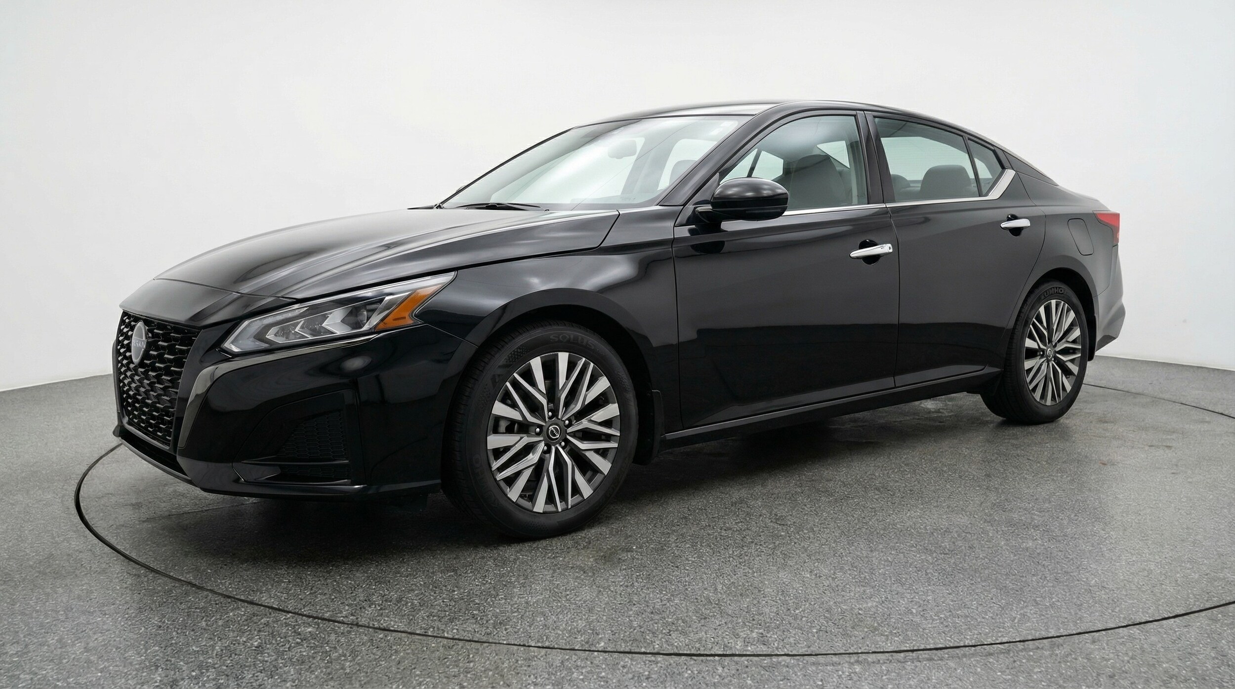 Thumbnail: 2025 Nissan Altima - 3