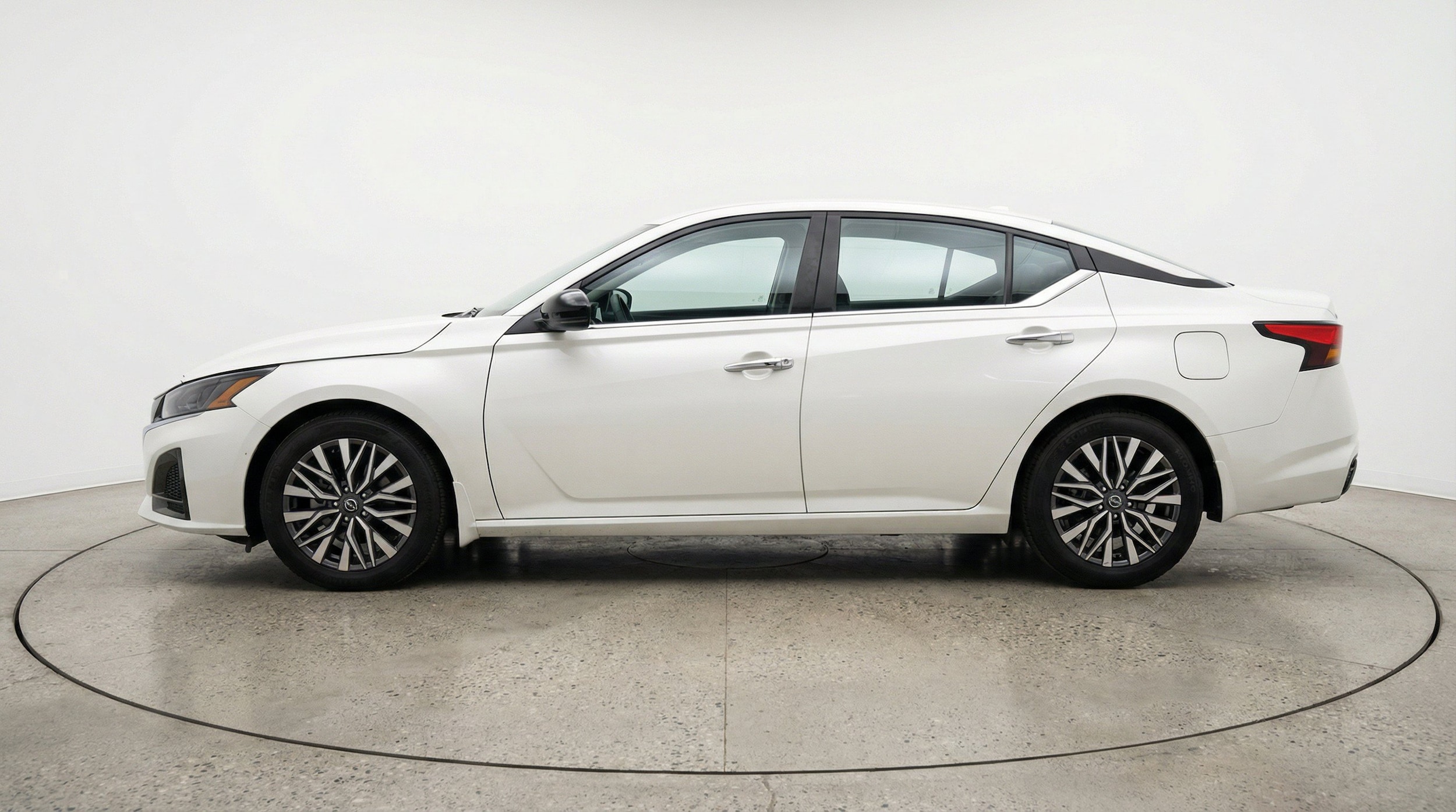Thumbnail: 2025 Nissan Altima - 5