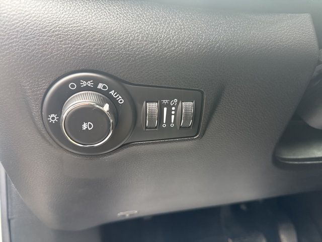 2025 Jeep Compass Limited - Photo 12
