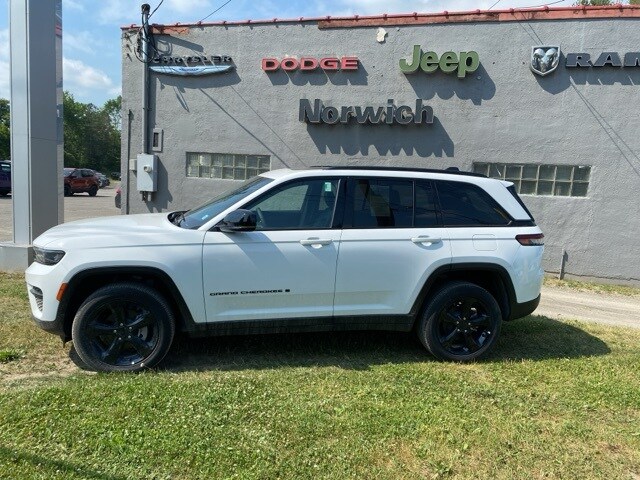 Used 2023 Jeep Grand Cherokee Altitude with VIN 1C4RJHAGXPC645679 for sale in Norwich, NY