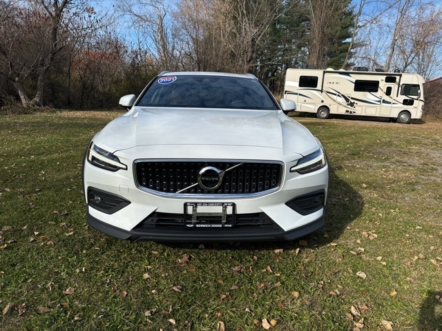 Used 2021 Volvo V60 Cross Country Base with VIN YV4102WKXM1071583 for sale in Norwich, NY