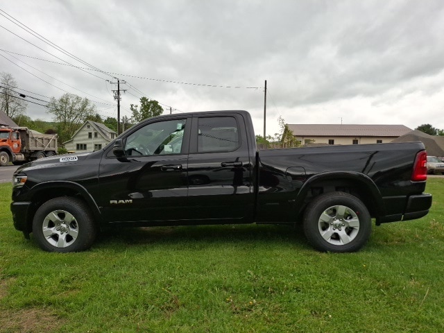 2025 Ram 1500 BIG HORN QUAD CAB 4X4 6'4 BOX
