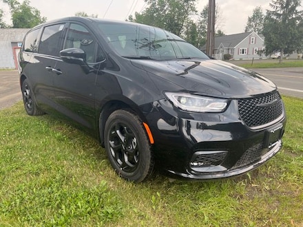 2023 Chrysler Pacifica Hybrid PLUG-IN  LIMITED Passenger Van