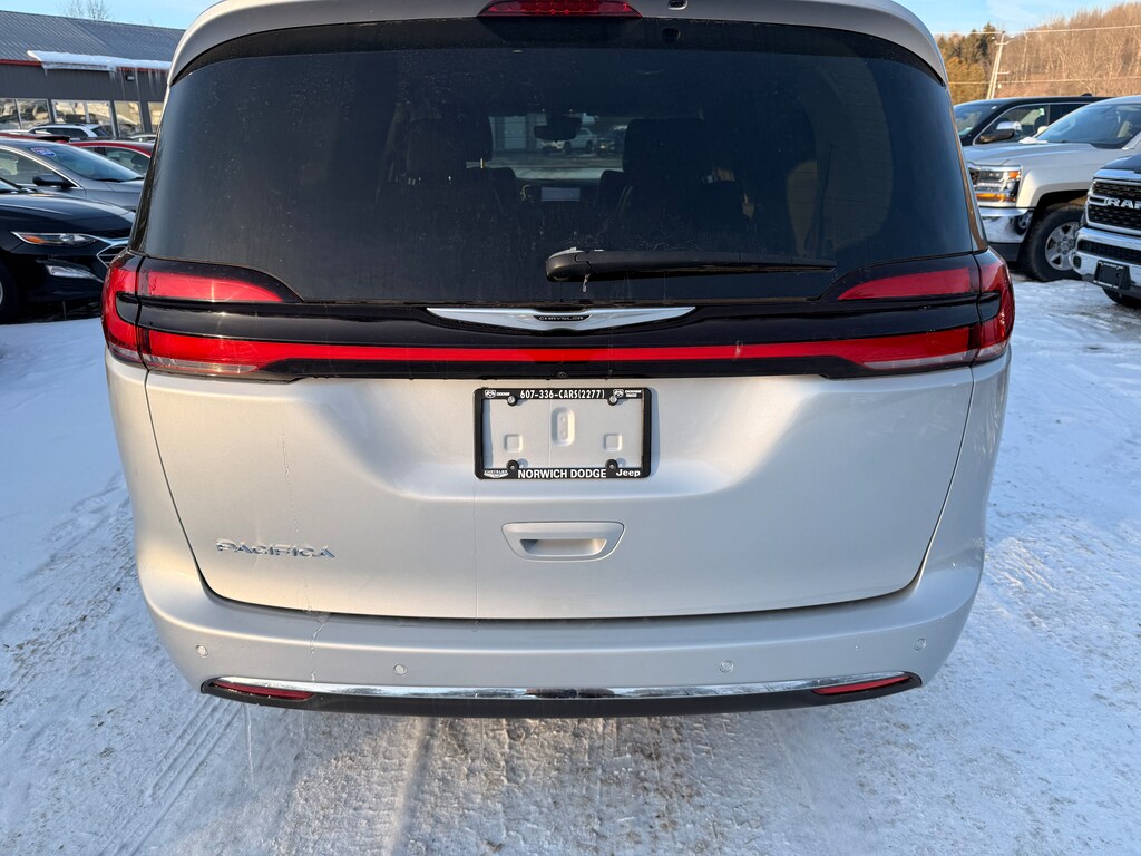 Used 2024 Chrysler Pacifica Touring L Van Passenger Van