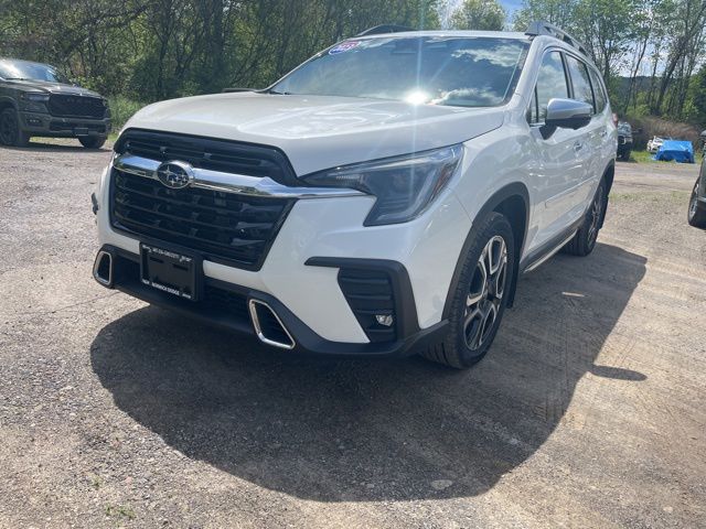 2023 Subaru Ascent Touring's photo
