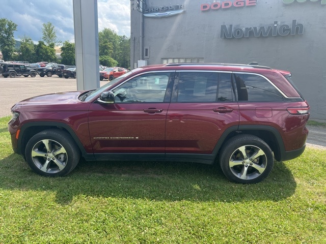 Used 2023 Jeep Grand Cherokee Limited with VIN 1C4RJHBG7PC533288 for sale in Norwich, NY