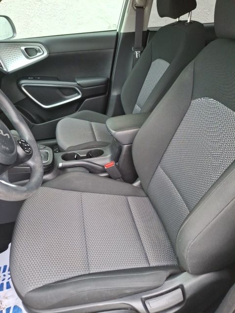 2022 Kia Soul LX - Photo 6