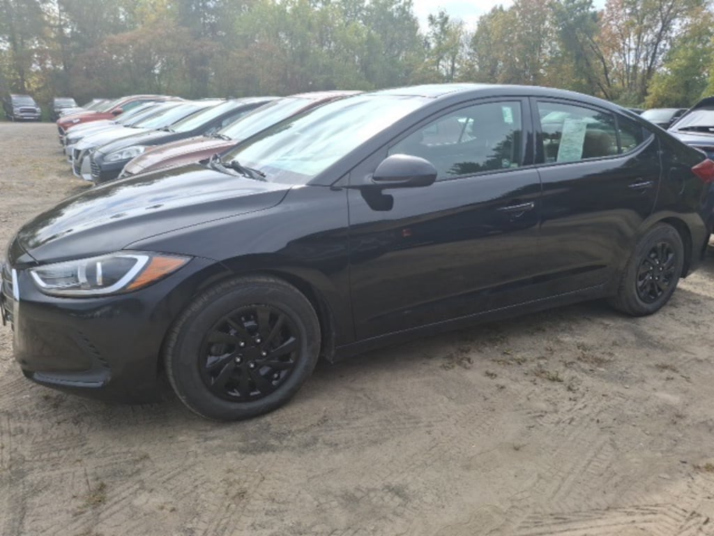 Used 2018 Hyundai Elantra SE Sedan