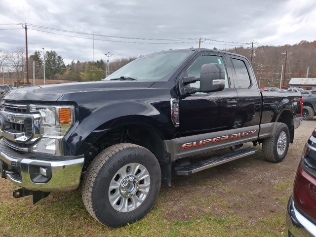2021 Ford F-350 Super Duty XLT's photo