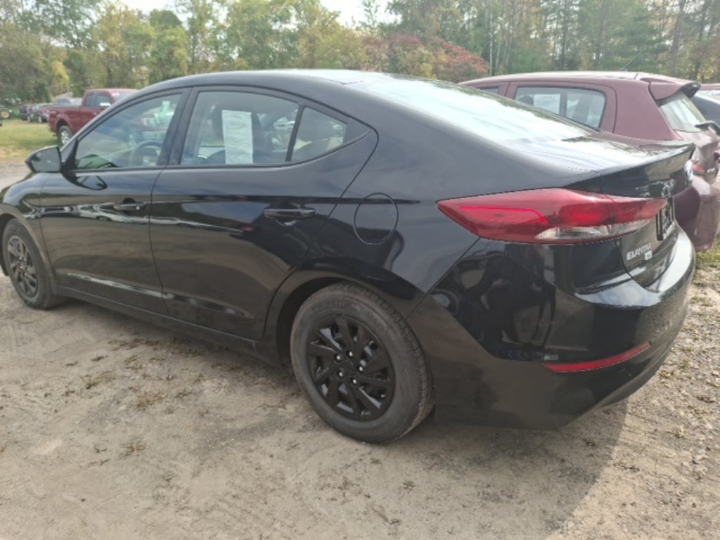 Used 2018 Hyundai Elantra SE Sedan