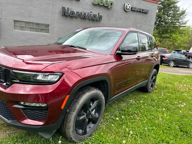 Used 2023 Jeep Grand Cherokee Limited with VIN 1C4RJHBG8PC522798 for sale in Norwich, NY