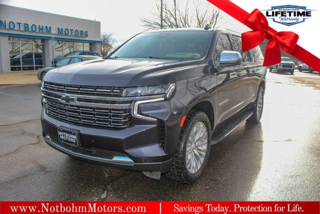 2023 Chevrolet Suburban Premier's photo