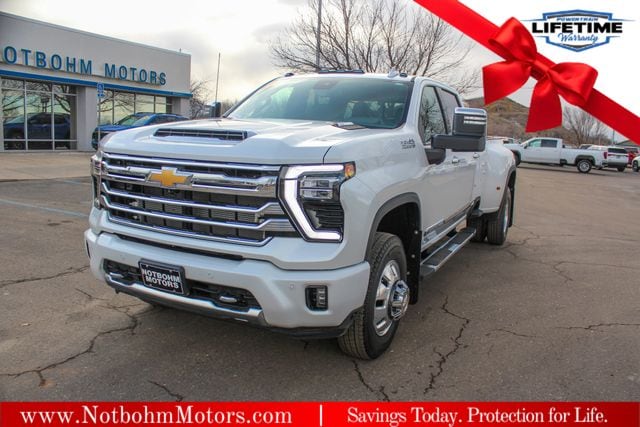 2024 Chevrolet Silverado 3500HD High Country's photo