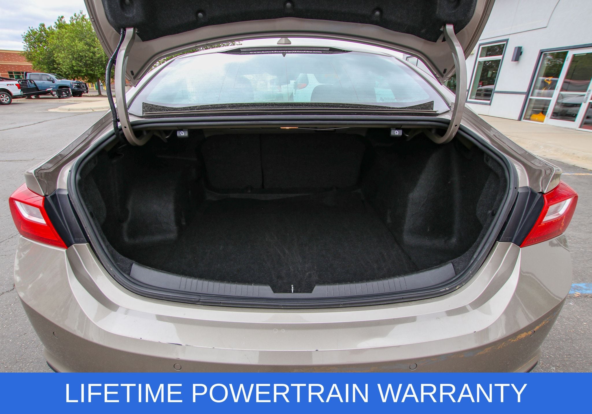 2024 Chevrolet Malibu 1LT - Photo 8