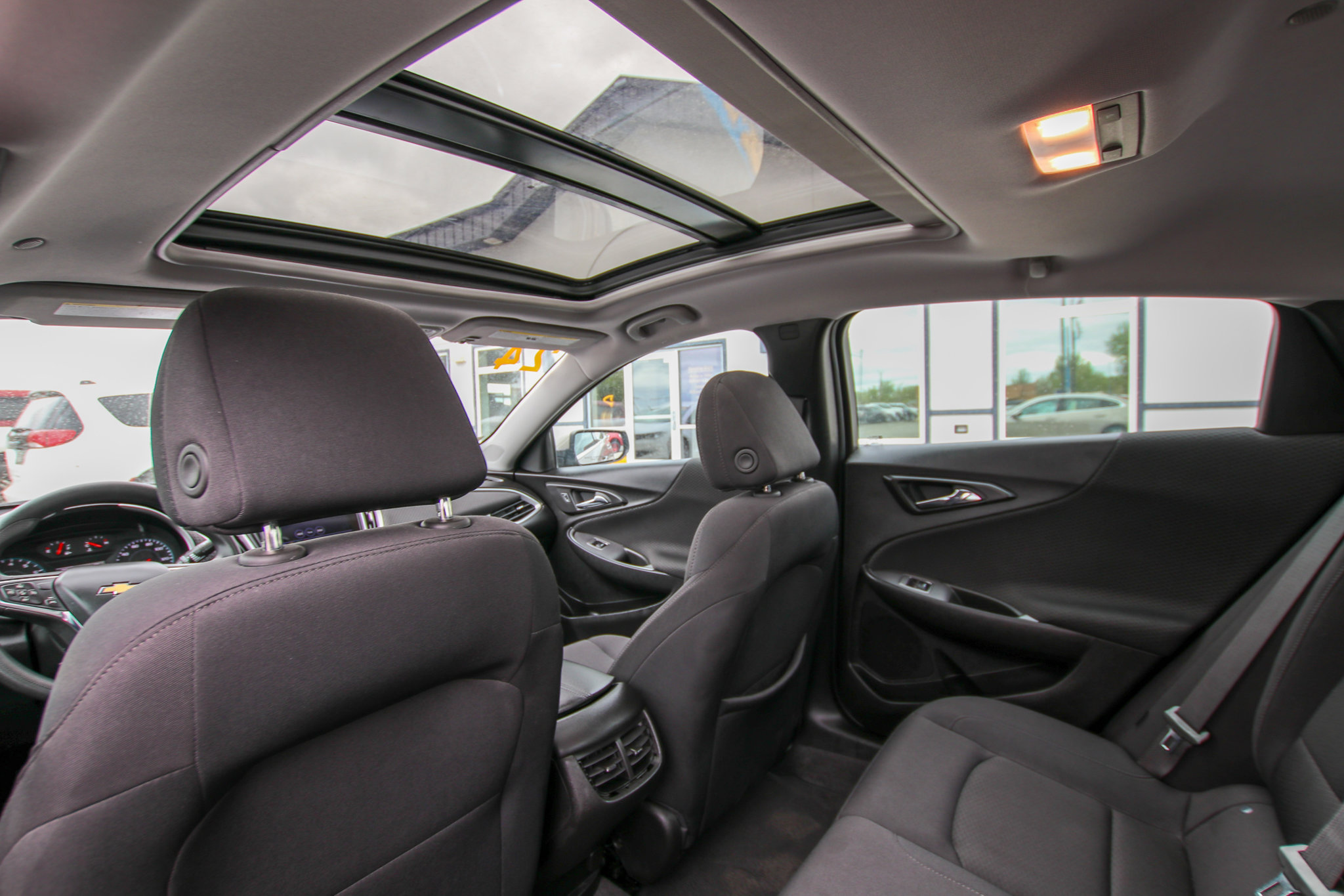 2024 Chevrolet Malibu 1LT - Photo 12