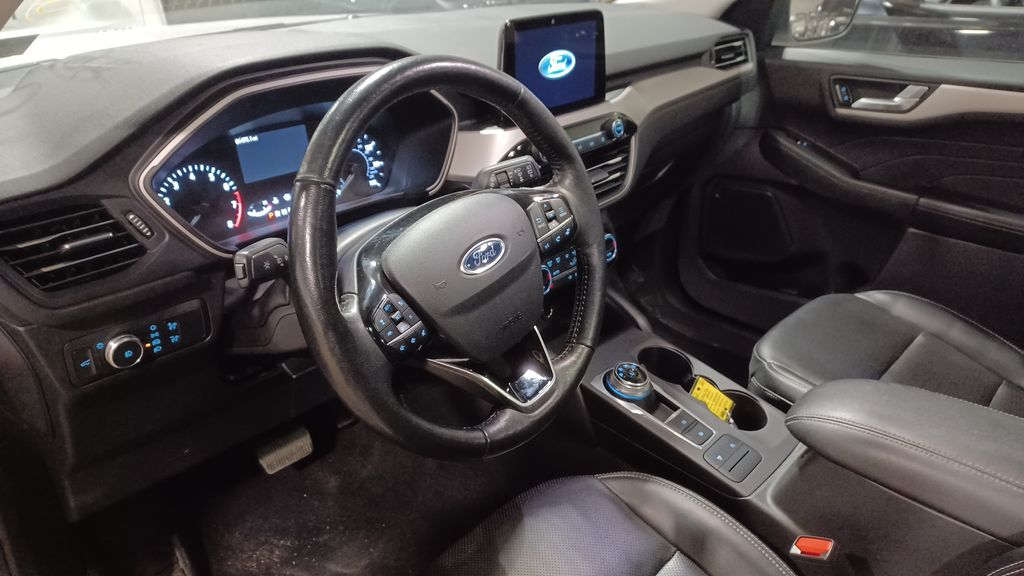 2021 Ford Escape SEL photo 4