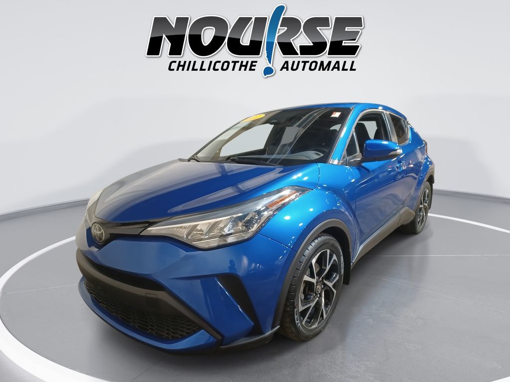 2022 Toyota C-HR XLE's photo
