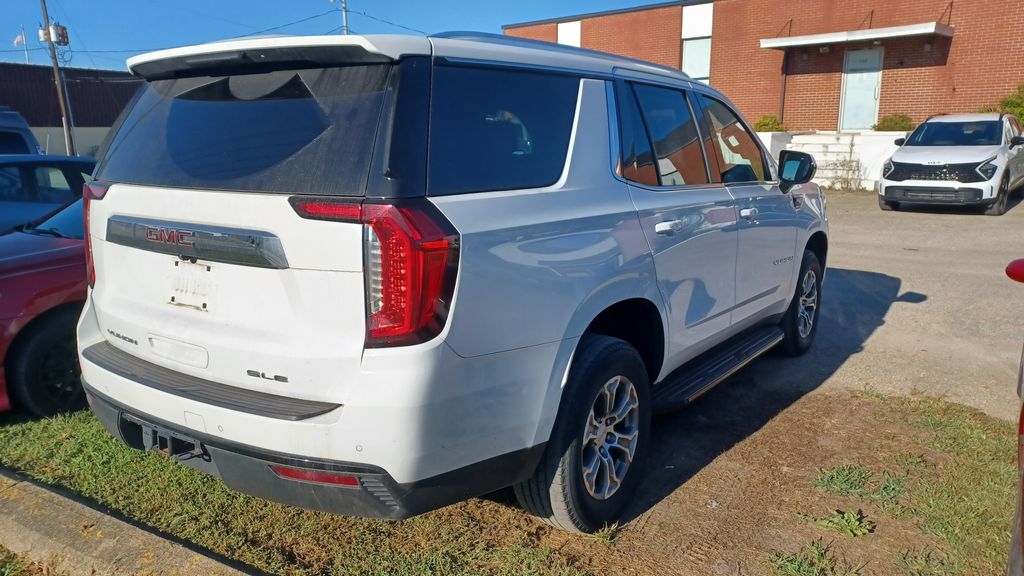 2022 Gmc Yukon SLE photo 3