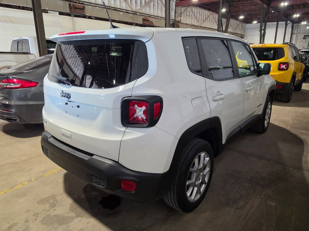 Used 2023 Jeep Renegade Latitude SUV
