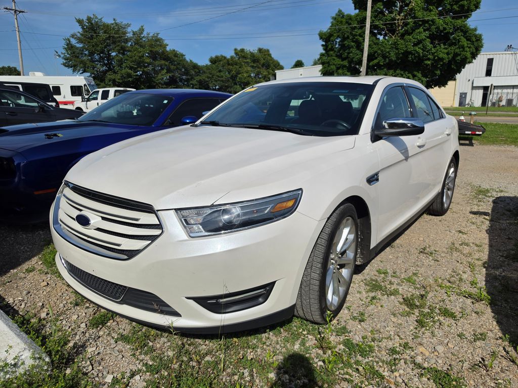 2018 Ford Taurus Limited AWD's photo