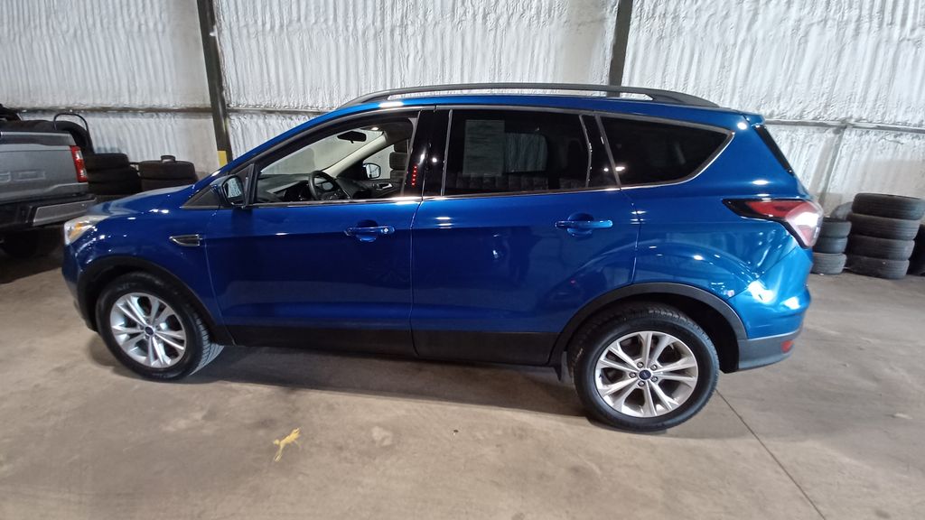2017 Ford Escape SE photo 2