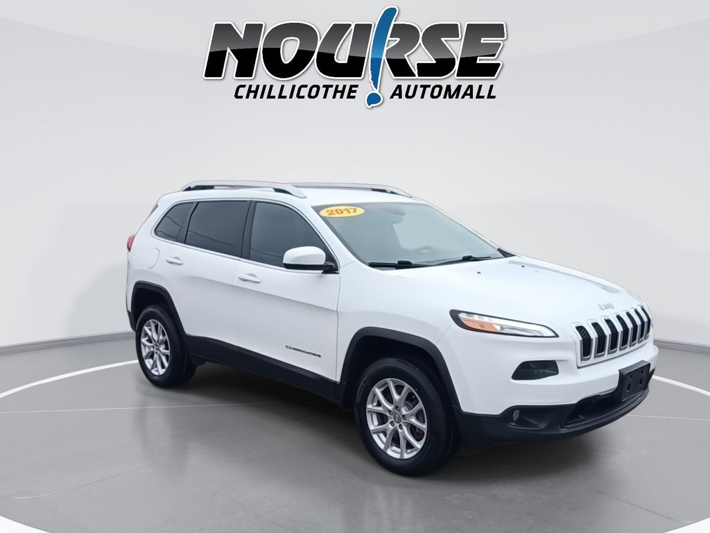 Used 2017 Jeep Cherokee Latitude with VIN 1C4PJMCS3HW618308 for sale in Chillicothe, OH