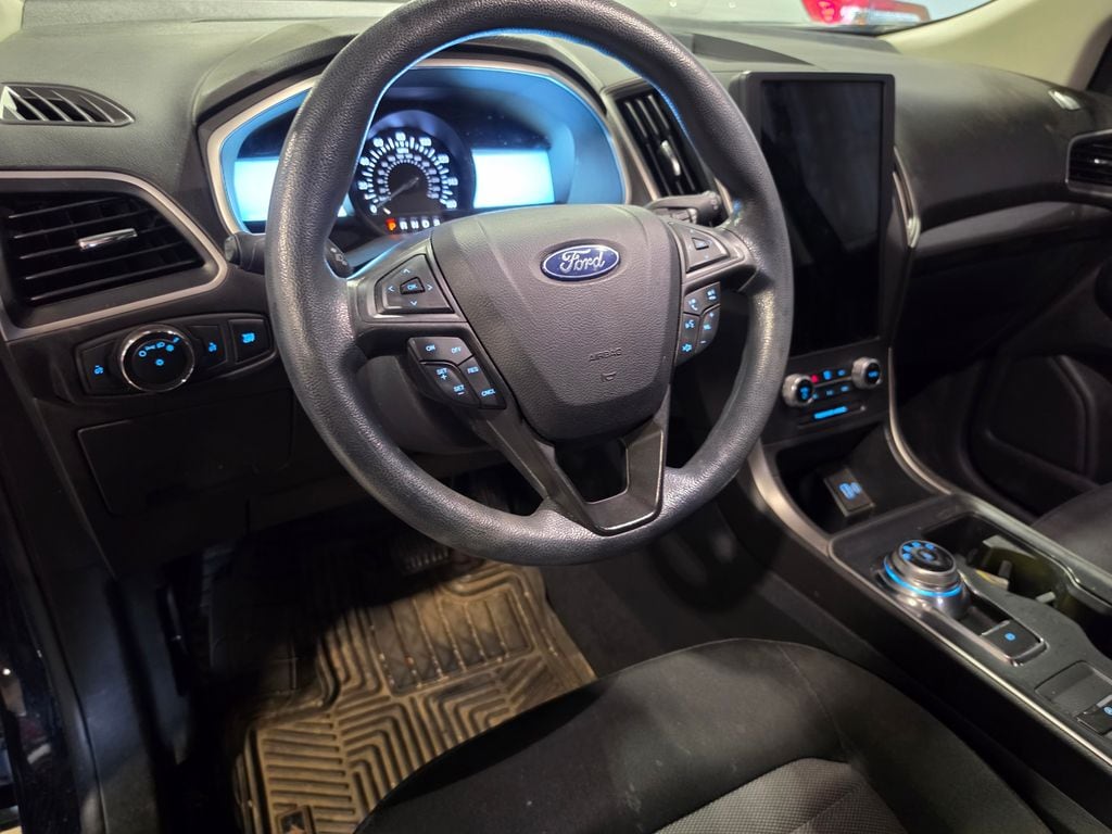 Used 2021 Ford Edge SE SUV