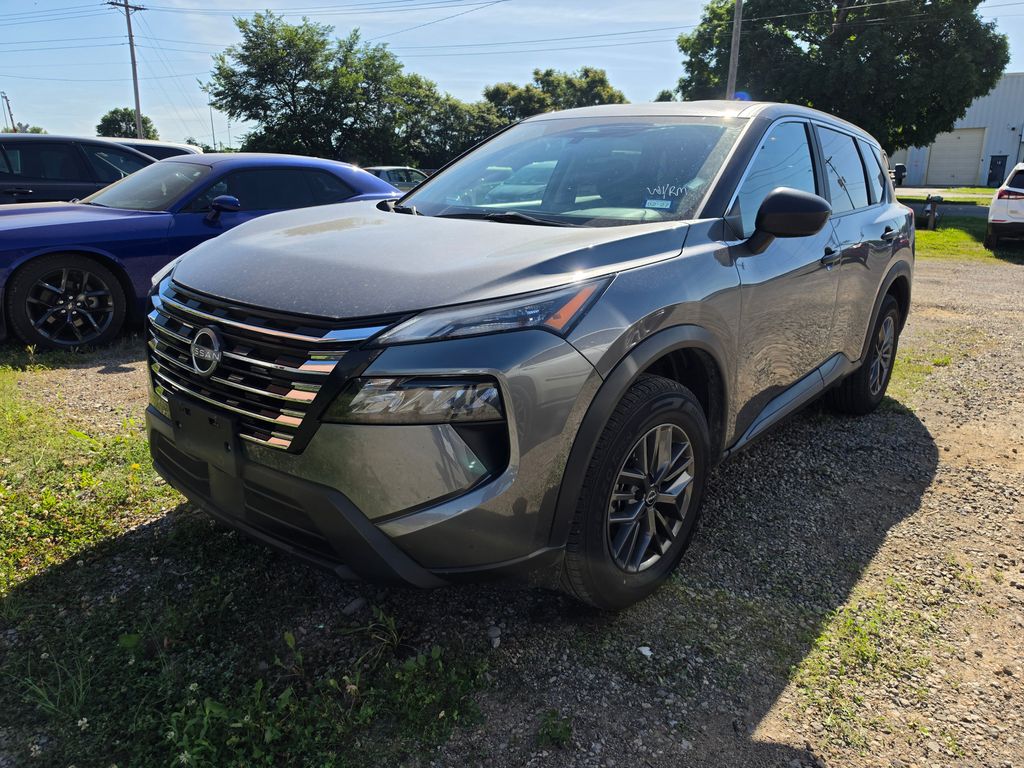 2024 Nissan Rogue S FWD's photo