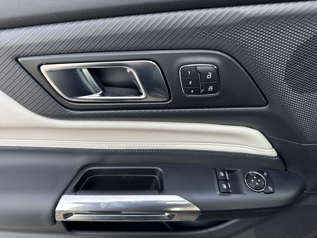2025 Ford Mustang EcoBoost Premium Fastback - Photo 15