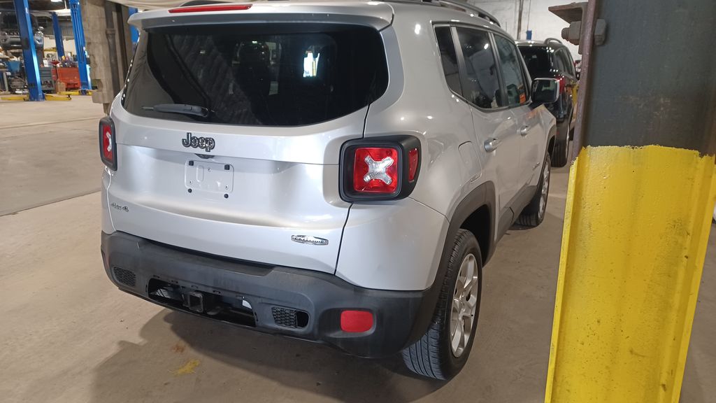 2017 Jeep Renegade Latitude North Edition photo 2