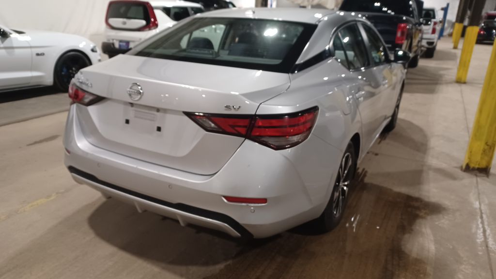 2022 Nissan Sentra SV photo 2
