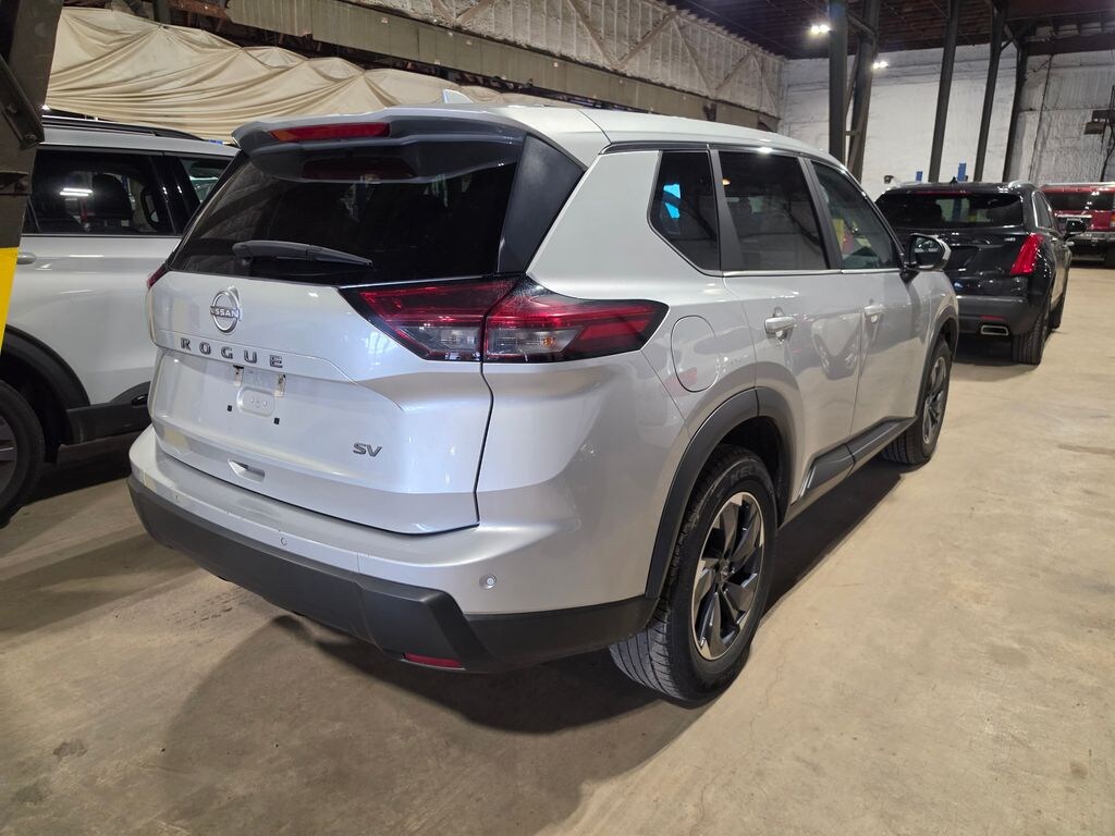 Used 2024 Nissan Rogue SV SUV