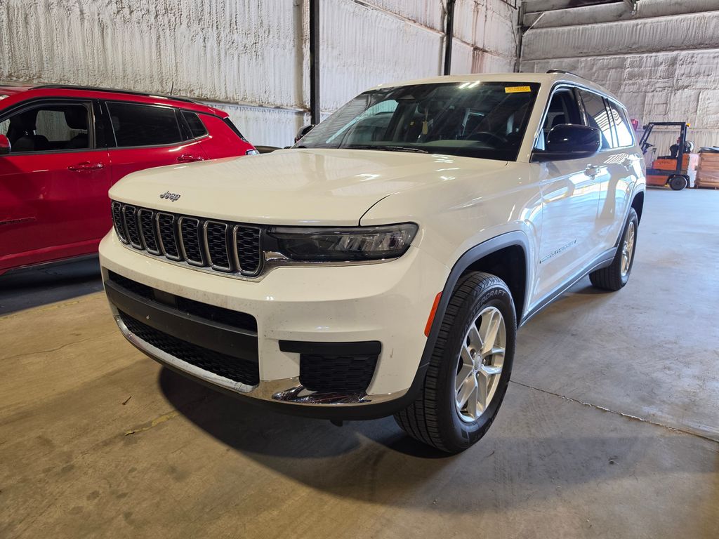 2022 Jeep Grand Cherokee L Laredo 4x4's photo
