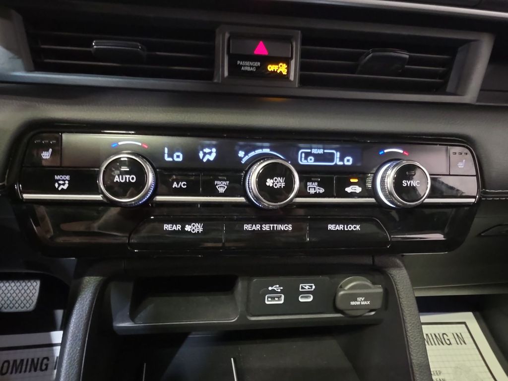 2024 Honda Pilot Touring - Photo 17