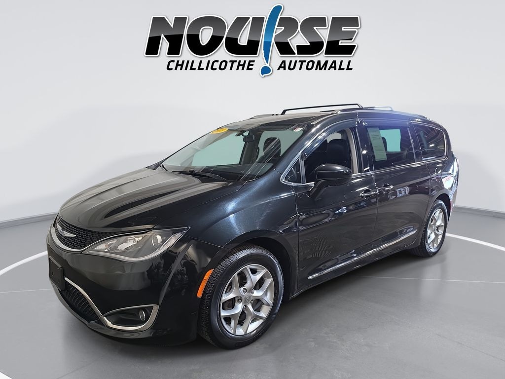 Used 2018 Chrysler Pacifica Touring L Minivan/Van