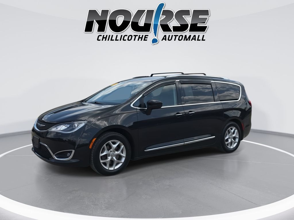 Used 2018 Chrysler Pacifica Touring L Minivan/Van