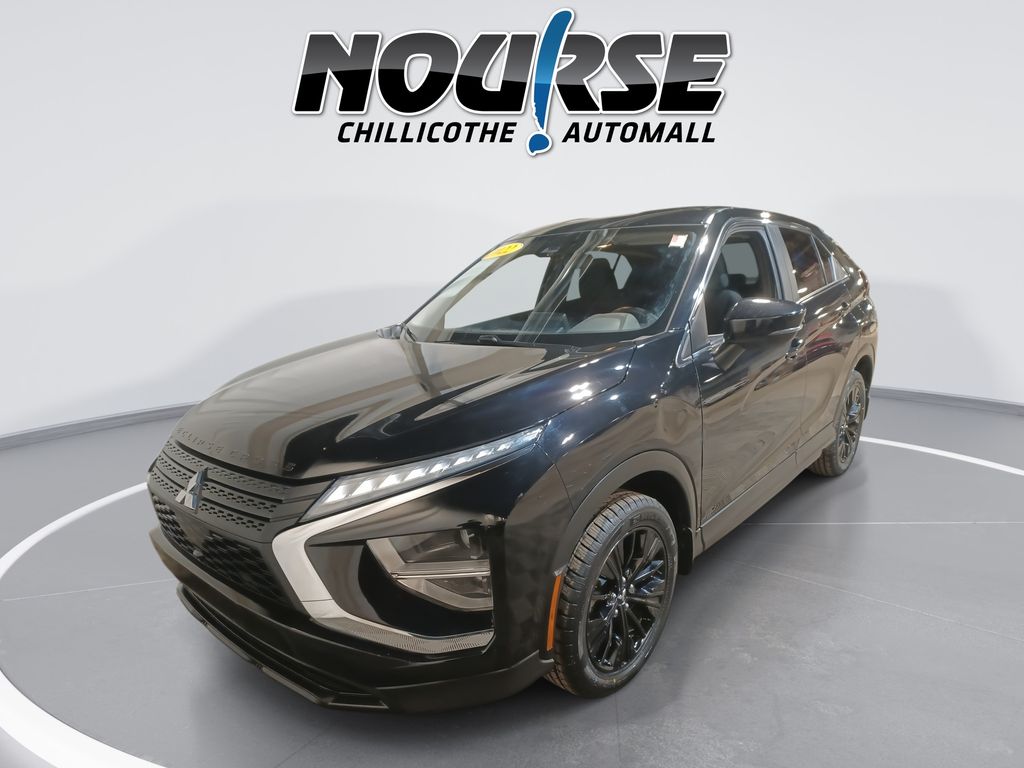 2022 Mitsubishi Eclipse Cross LE's photo